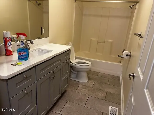 $2,300 | 3448 McKinley Road, Johnson City, TN 37604