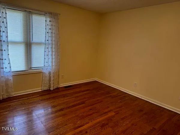 $2,300 | 3448 McKinley Road, Johnson City, TN 37604