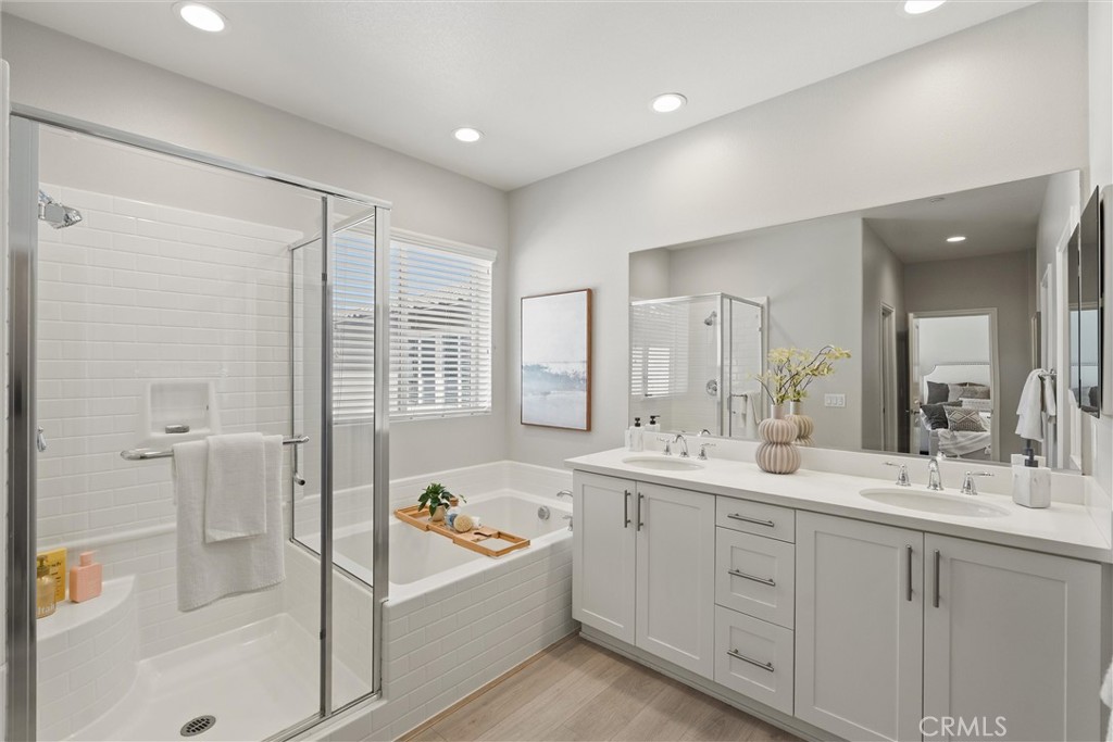250 West Ridgewood Street Long Beach, CA 90805 - Photo 27 of 44 Primary bath
