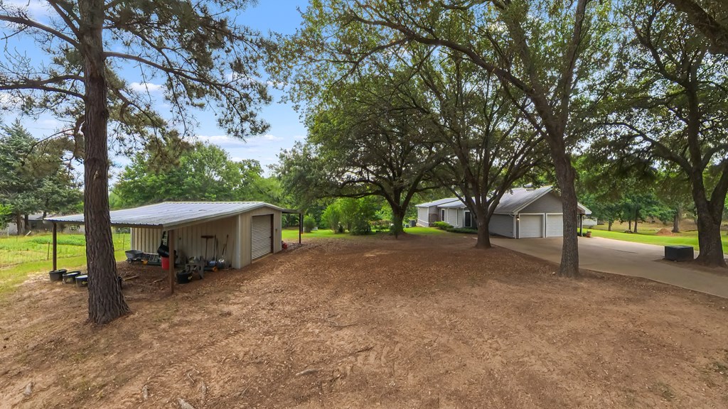 380 An County Road Palestine, TX 75803 - Photo 13 of 62