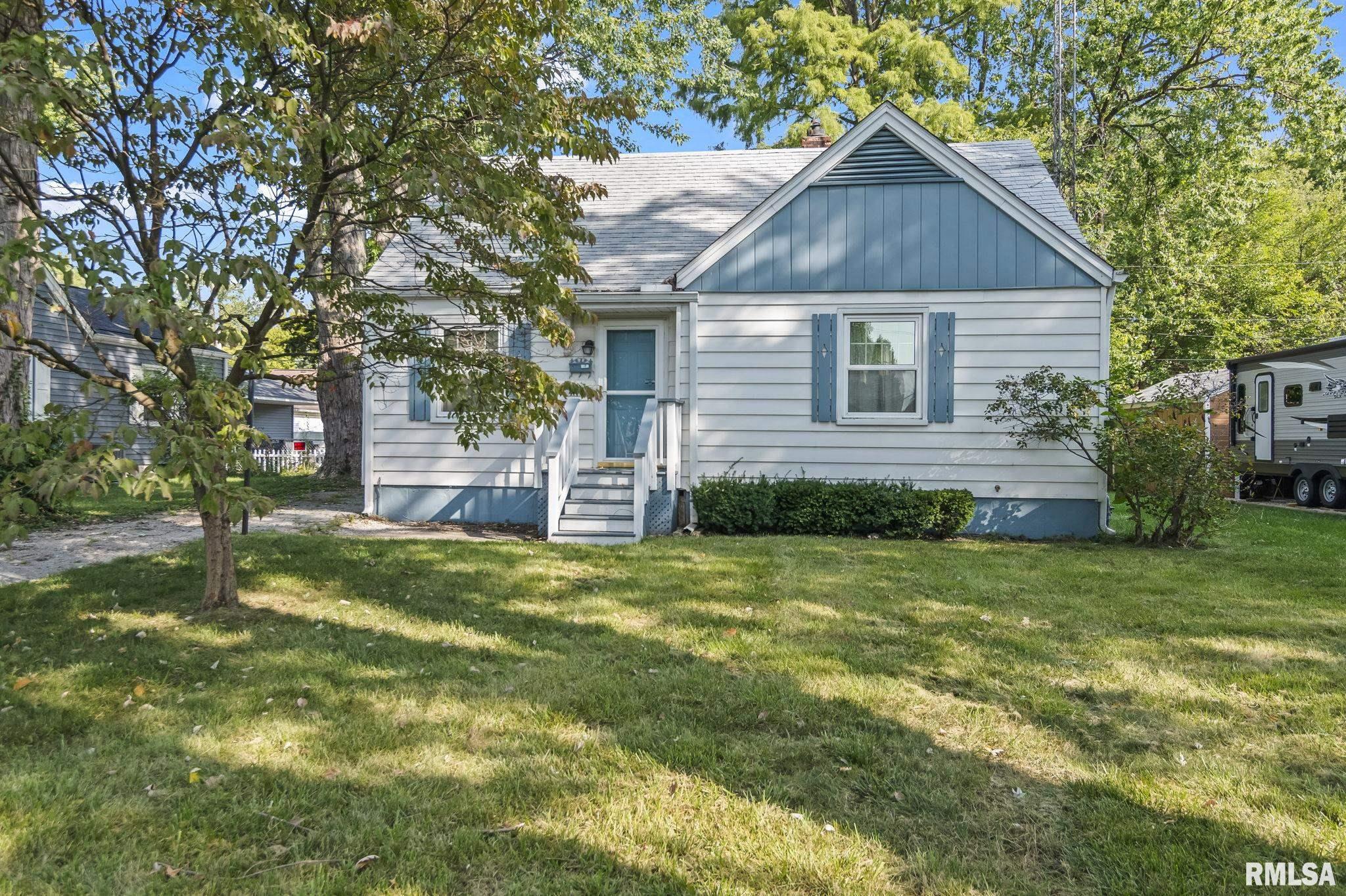 2019 East Hood Street Springfield, IL 62703 - Photo 1 of 37