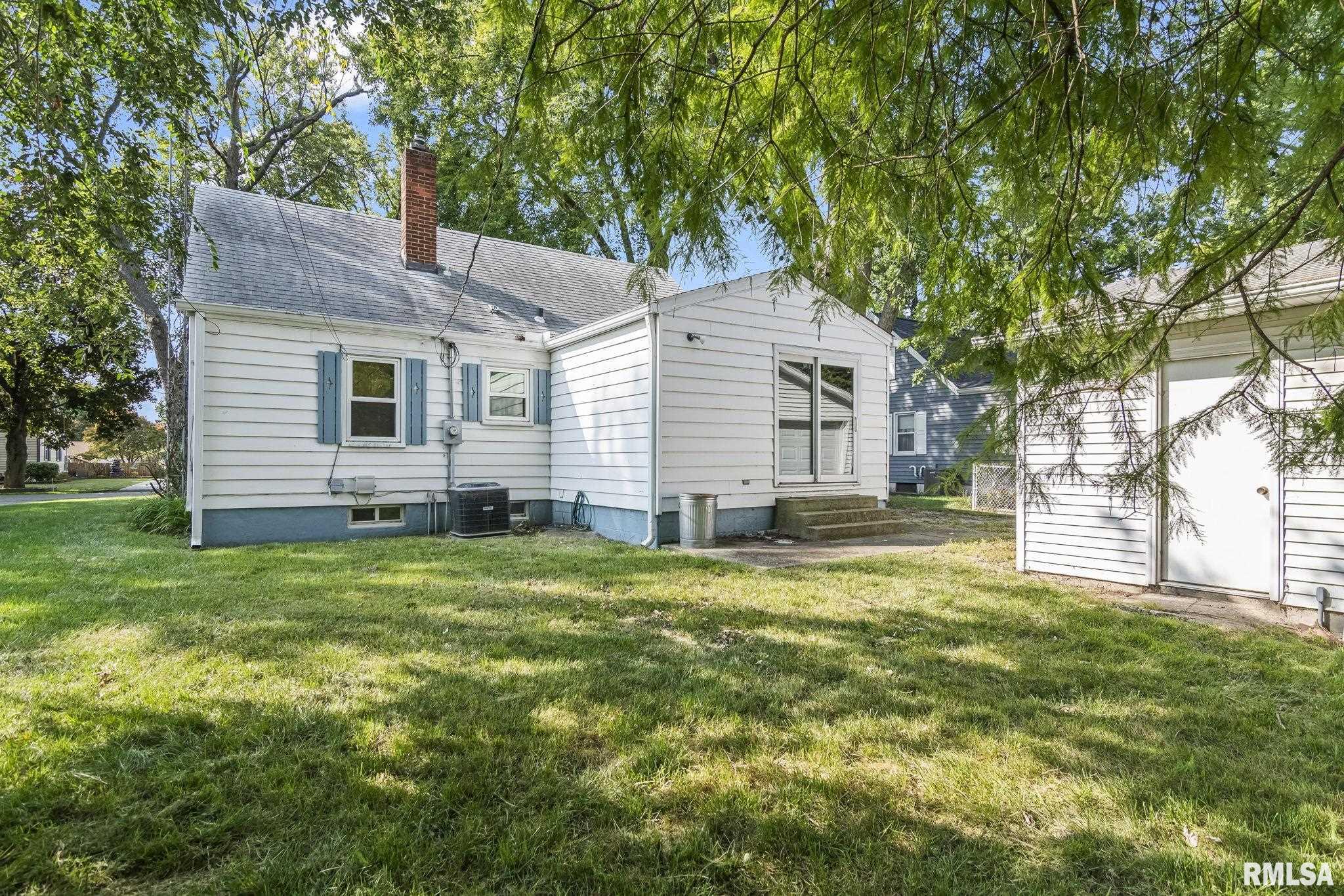 2019 East Hood Street Springfield, IL 62703 - Photo 31 of 37