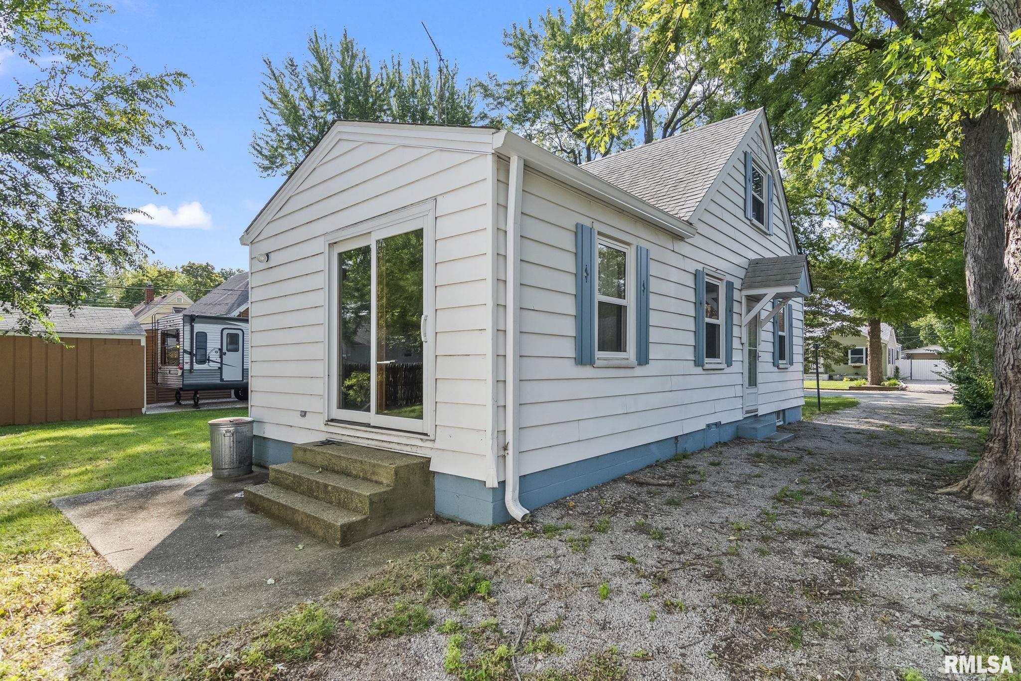 2019 East Hood Street Springfield, IL 62703 - Photo 34 of 37