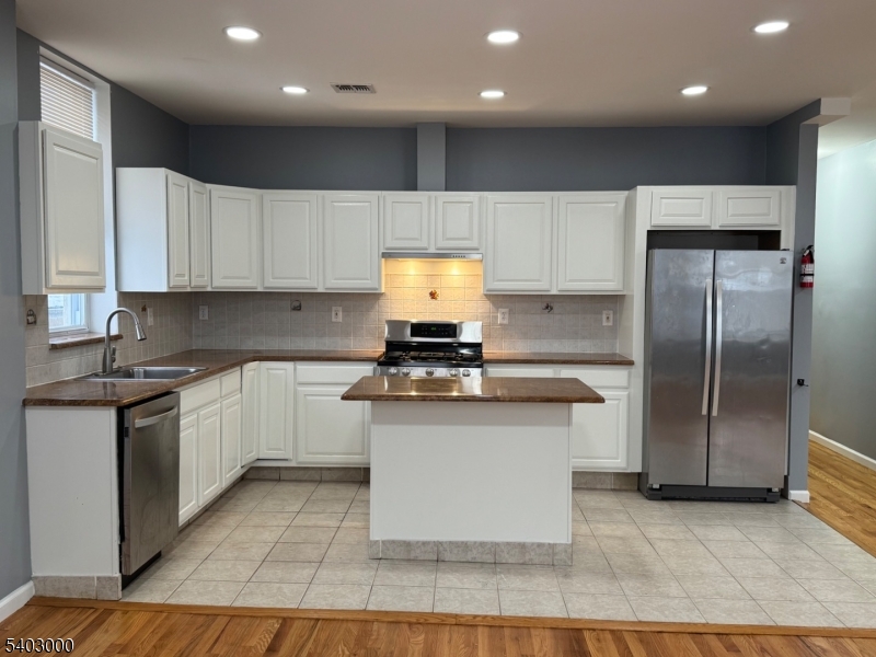 610 Devon Street, Unit 3 Kearny, NJ 07032 - Photo 9 of 37