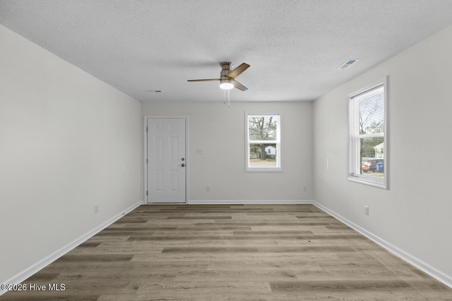 702 Williams Street Jacksonville, NC 28540 - Photo 8 of 27 williams-8