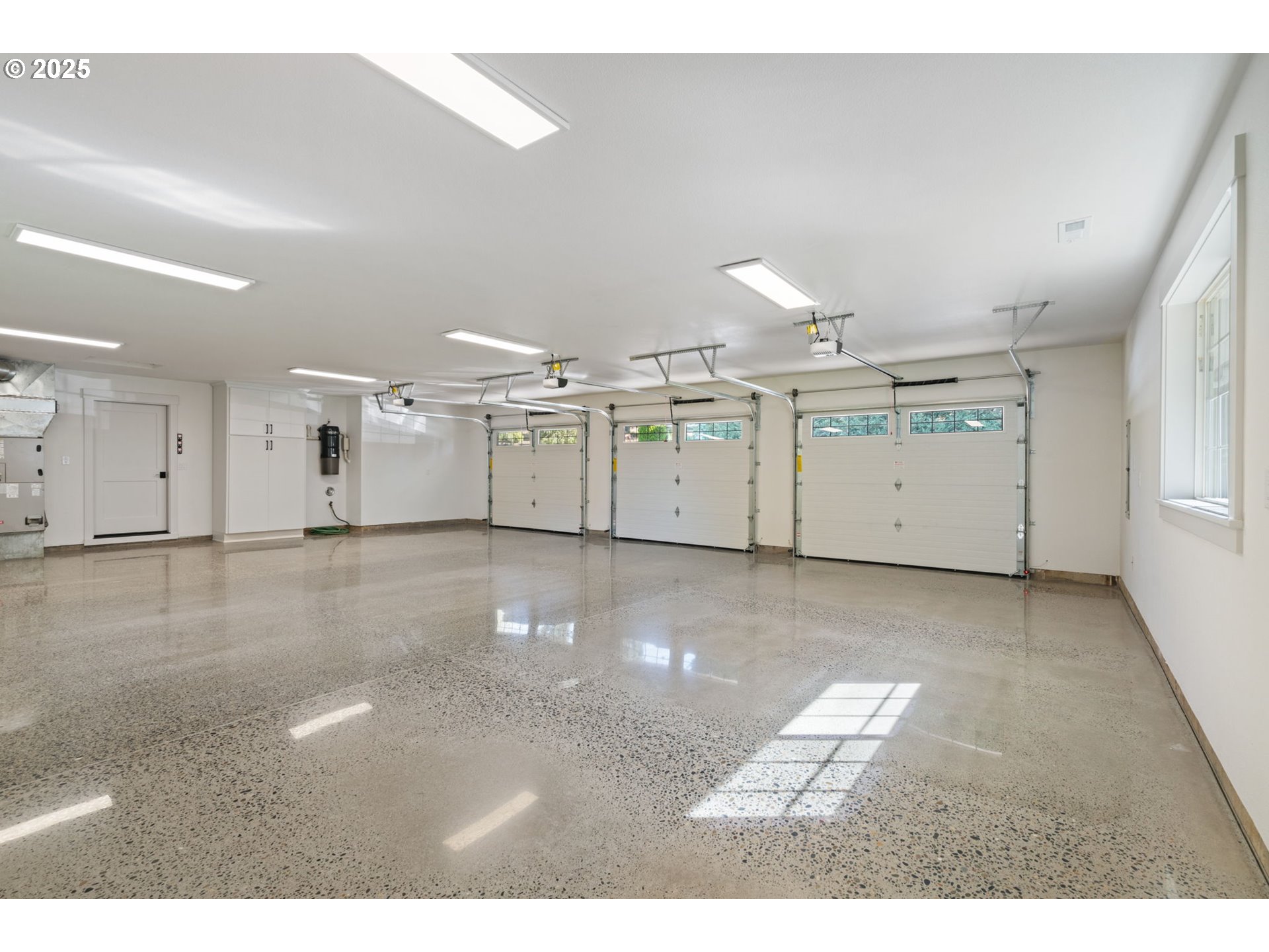 25600 Northeast 152nd Avenue Battle Ground, WA 98604 - Photo 28 of 48 a view of a room with a kitchen