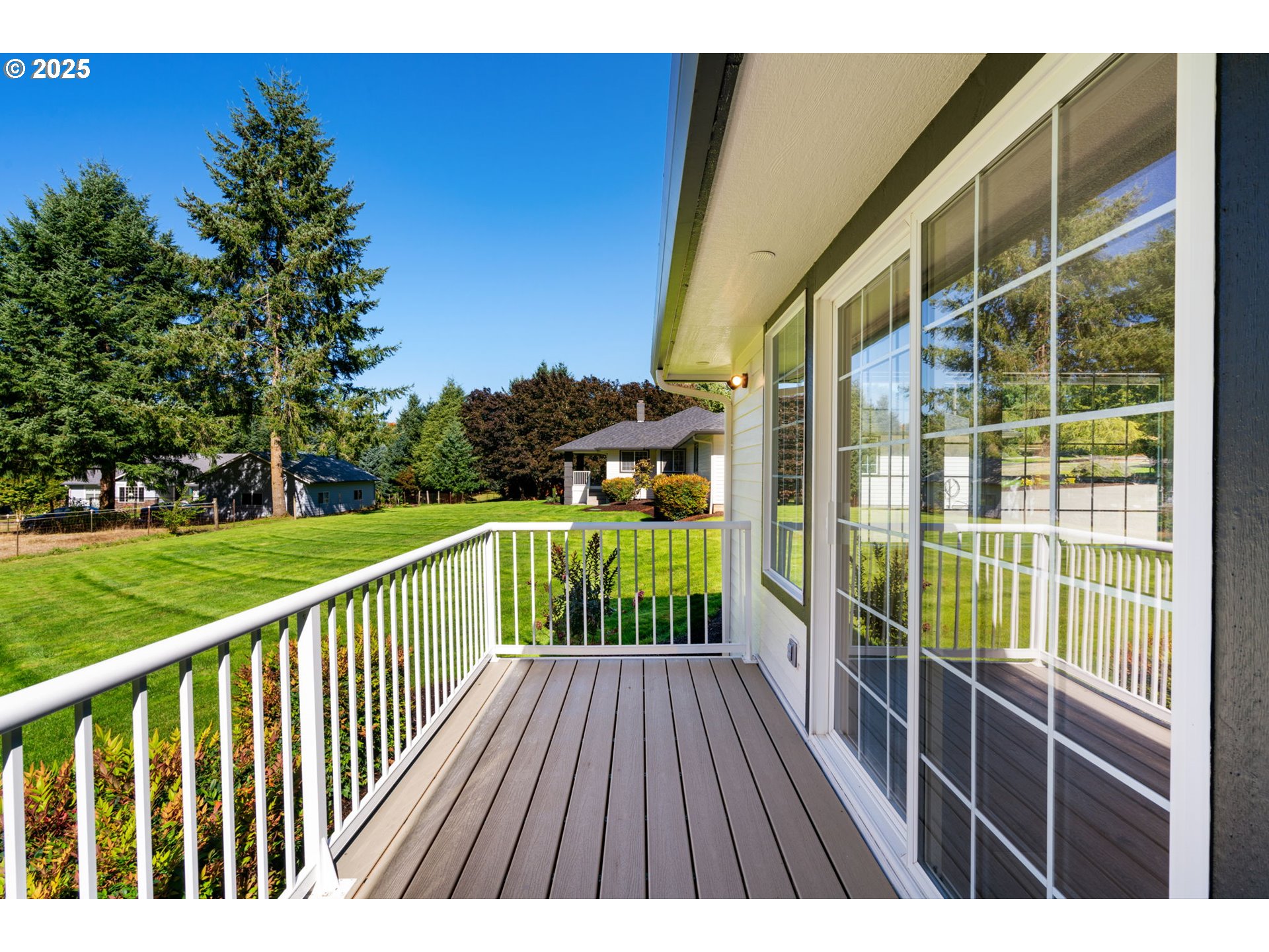25600 Northeast 152nd Avenue Battle Ground, WA 98604 - Photo 40 of 48 a view of balcony with a swing