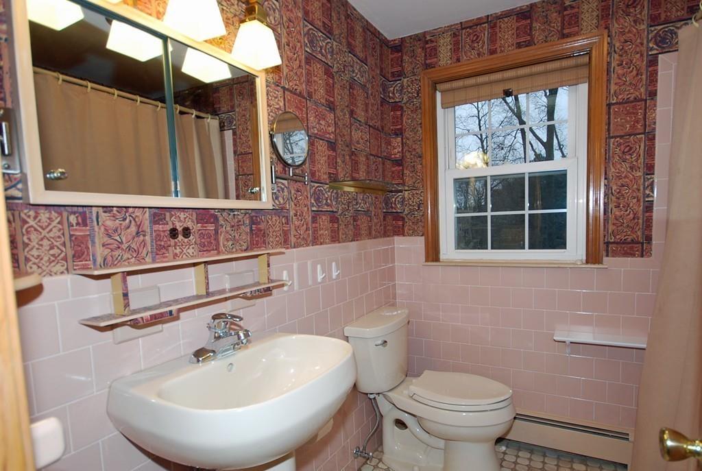 45 Crest Road Framingham, MA 01702 - Photo 30 of 39 Gallery Image 30