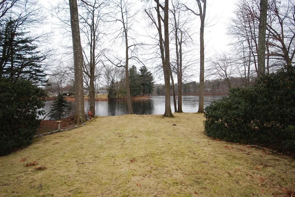 45 Crest Road Framingham, MA 01702 - Photo 3 of 39 Gallery Image 3