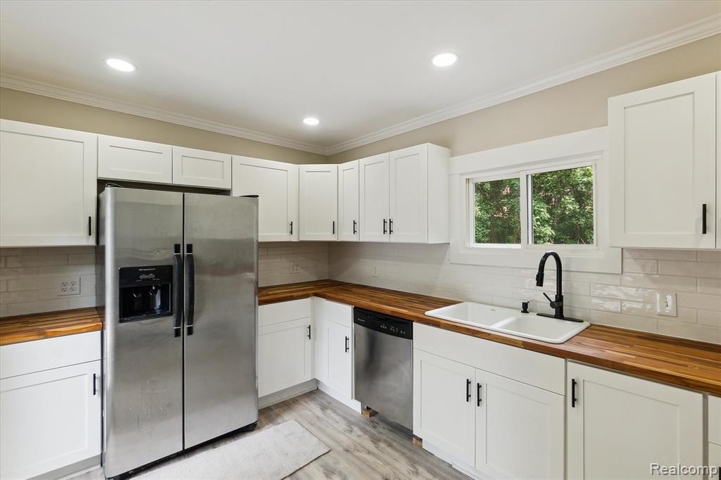 802 Alger Street Howell, MI 48843 - Photo 12 of 40