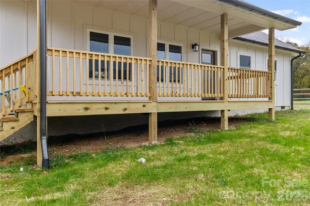 $589,000 | 60 Gins Lane, Unit 9 & 10, Mars Hill, NC 28754