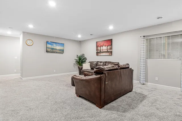 $349,900 | 6023 Iris Lane, Rockford, MN 55373