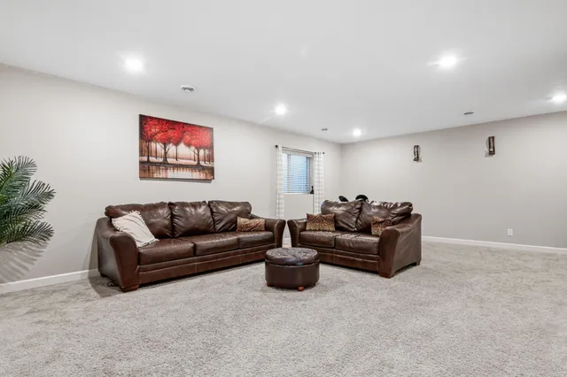 $349,900 | 6023 Iris Lane, Rockford, MN 55373