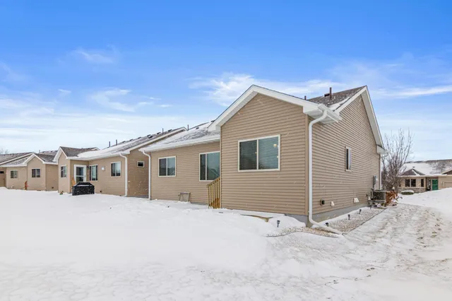 $349,900 | 6023 Iris Lane, Rockford, MN 55373