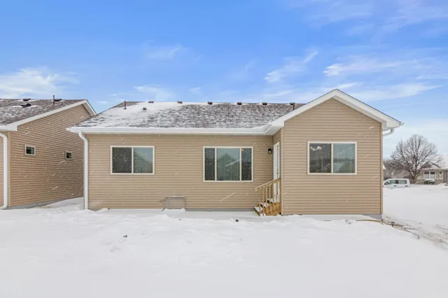 $349,900 | 6023 Iris Lane, Rockford, MN 55373