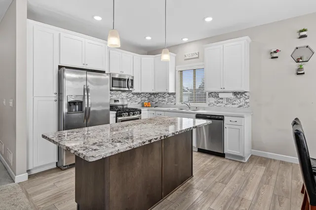 $349,900 | 6023 Iris Lane, Rockford, MN 55373