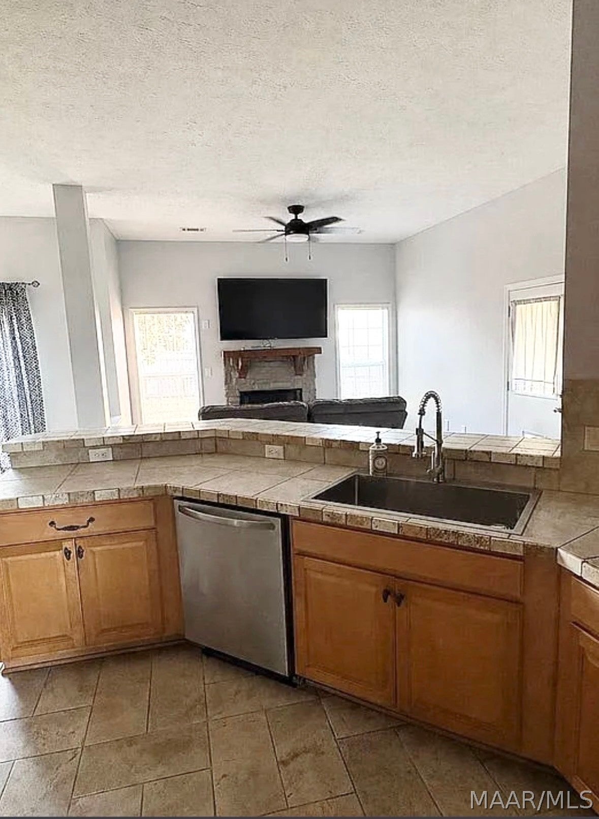1018 Thistle Road Prattville, AL 36066 - Photo 12 of 34 Gallery Image 12