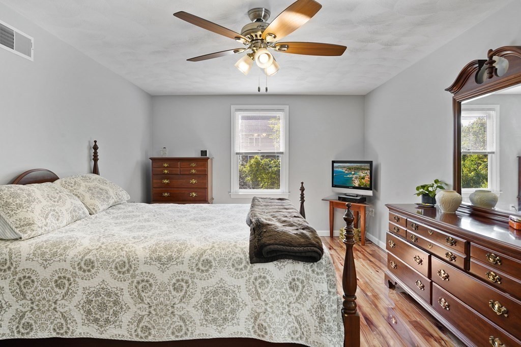 6 Buckingham Road Wilmington, MA 01887 - Photo 16 of 42