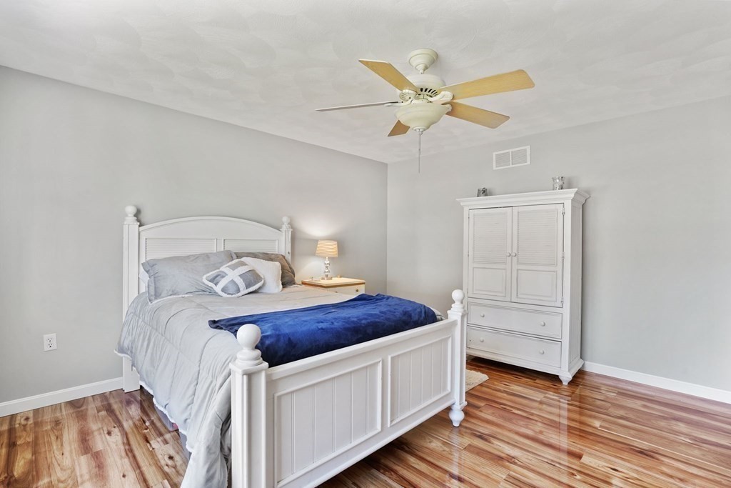 6 Buckingham Road Wilmington, MA 01887 - Photo 20 of 42