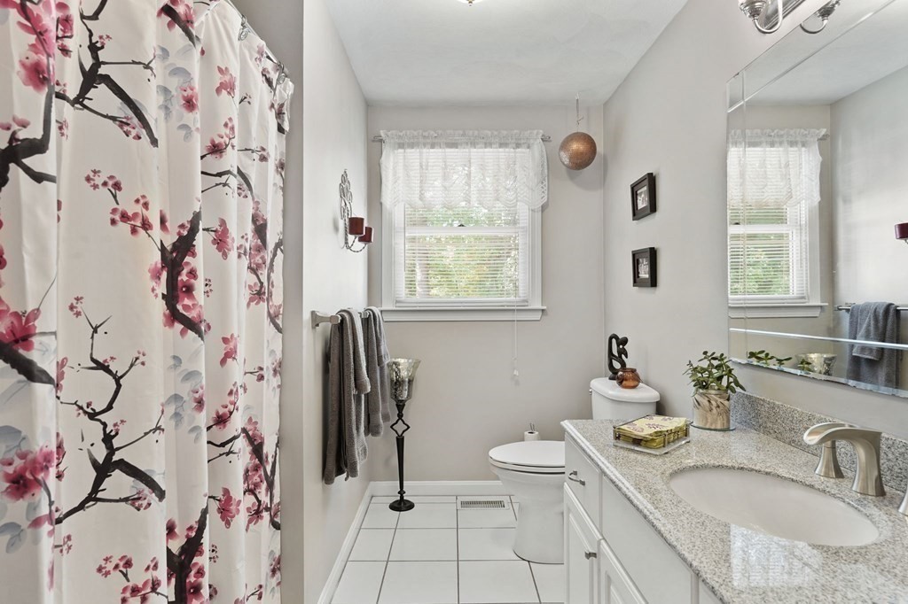 6 Buckingham Road Wilmington, MA 01887 - Photo 25 of 42