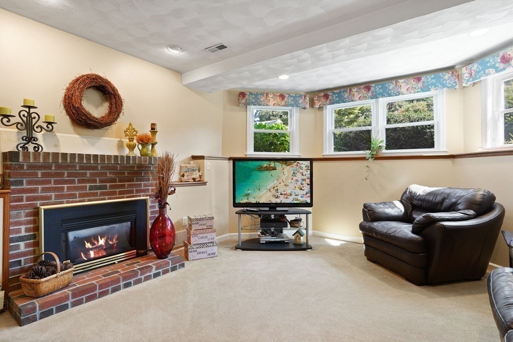 6 Buckingham Road Wilmington, MA 01887 - Photo 27 of 42