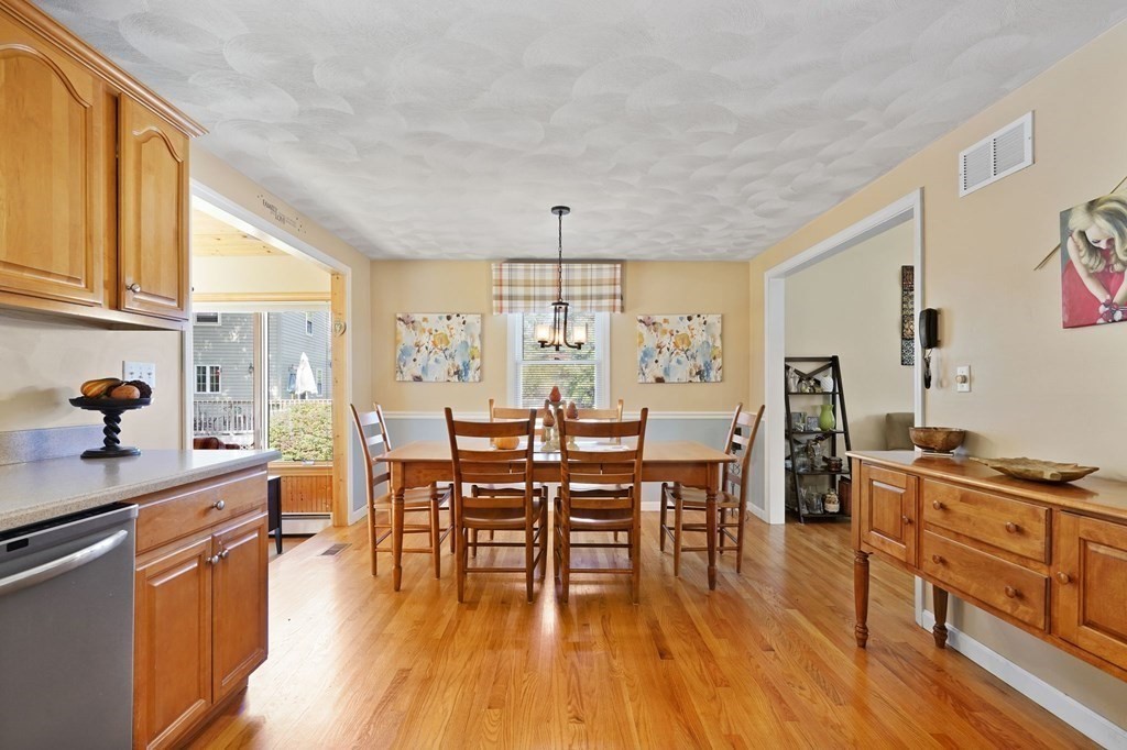 6 Buckingham Road Wilmington, MA 01887 - Photo 7 of 42