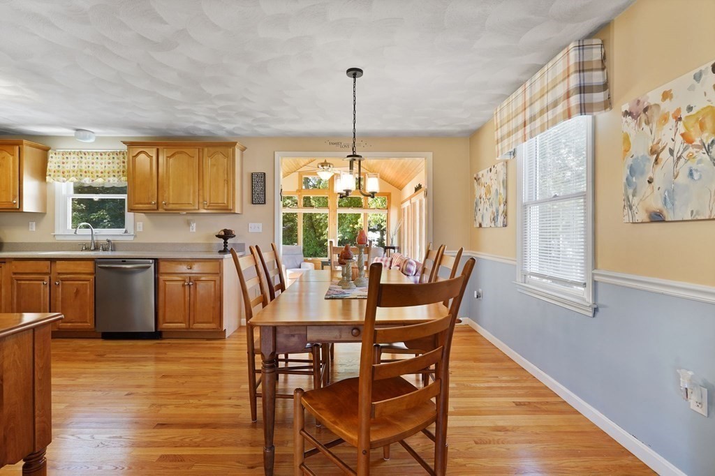 6 Buckingham Road Wilmington, MA 01887 - Photo 8 of 42