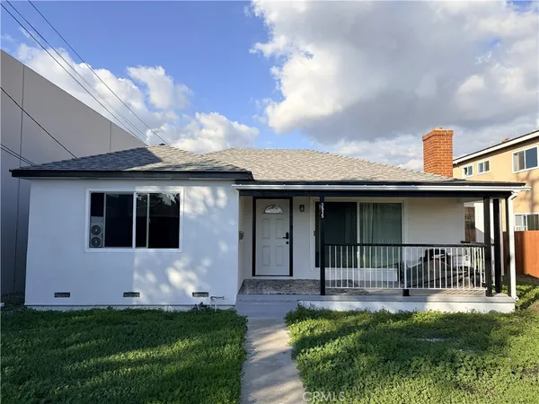 $990,000 | 3515 West Commonwealth Avenue, Fullerton, CA 92833