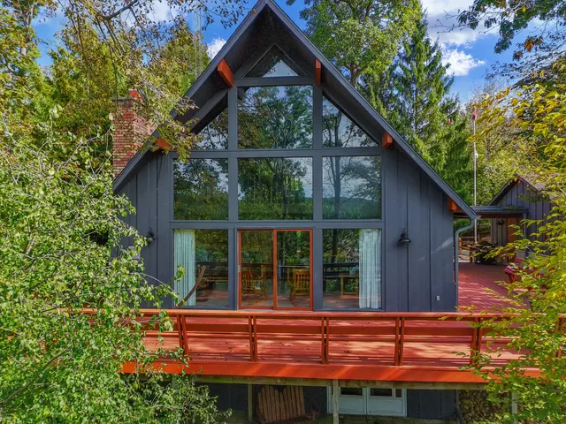 $1,249,700 | W5518 Lost Nation Road, La Grange, WI 53121