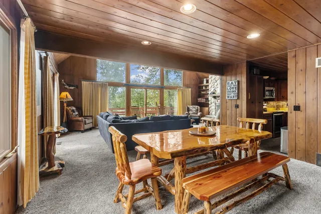 $1,249,700 | W5518 Lost Nation Road, La Grange, WI 53121