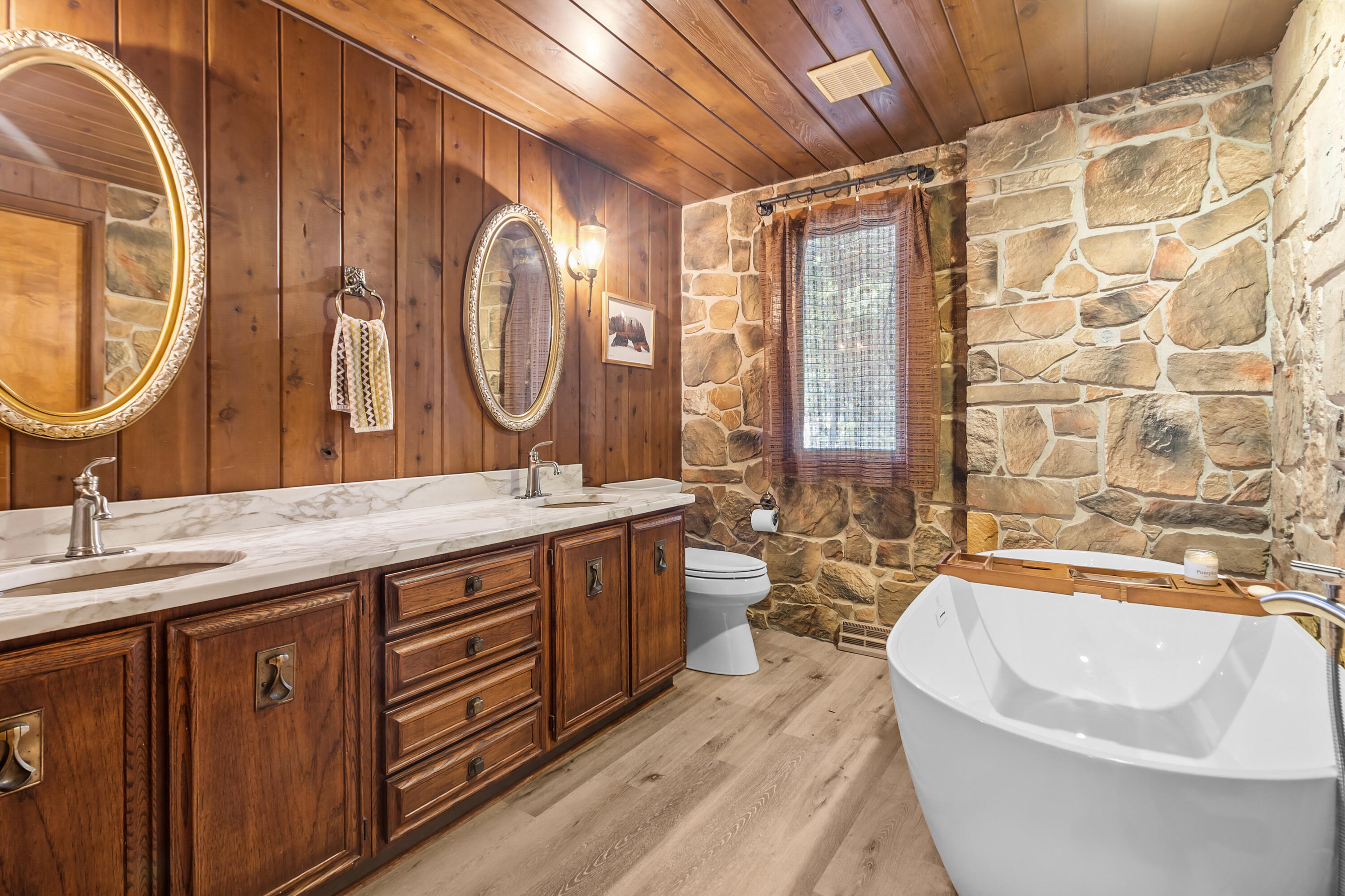 W5518 Lost Nation Road La Grange, WI 53121 - Photo 15 of 41 Full bath