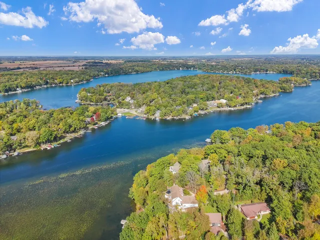$1,249,700 | W5518 Lost Nation Road, La Grange, WI 53121