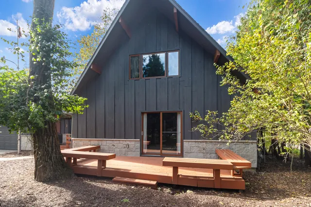 $1,249,700 | W5518 Lost Nation Road, La Grange, WI 53121