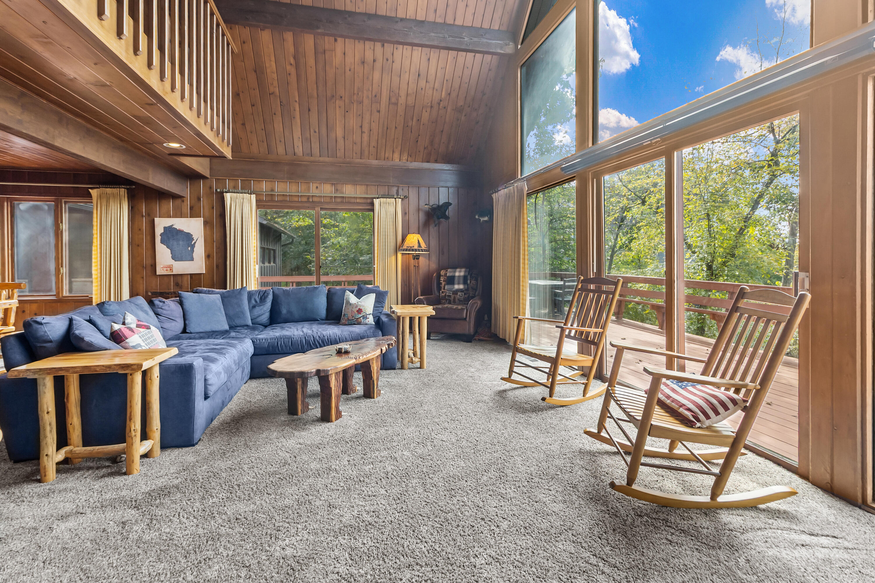 W5518 Lost Nation Road La Grange, WI 53121 - Photo 33 of 41 Great room--