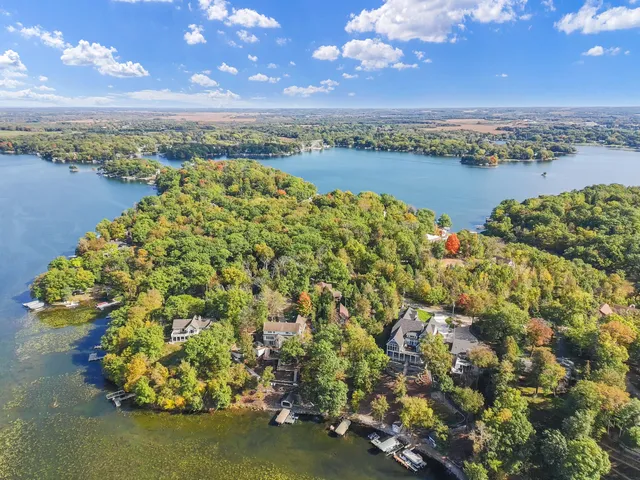 $1,249,700 | W5518 Lost Nation Road, La Grange, WI 53121