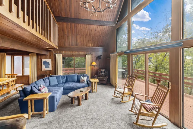 $1,249,700 | W5518 Lost Nation Road, La Grange, WI 53121