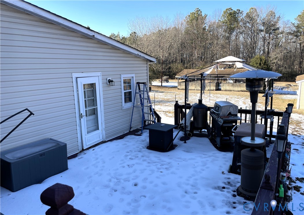 1825 Needham Drive Victoria, VA 23974 - Photo 7 of 32 a front view of a house with patio