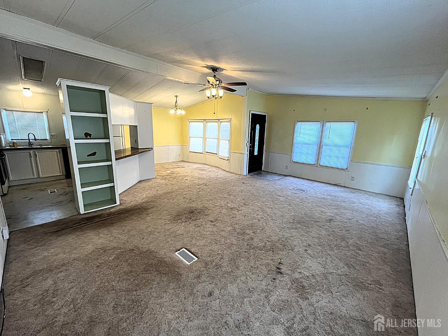 71 Dickens Road North Brunswick, NJ 08902 - Photo 5 of 19 Gallery Image 5