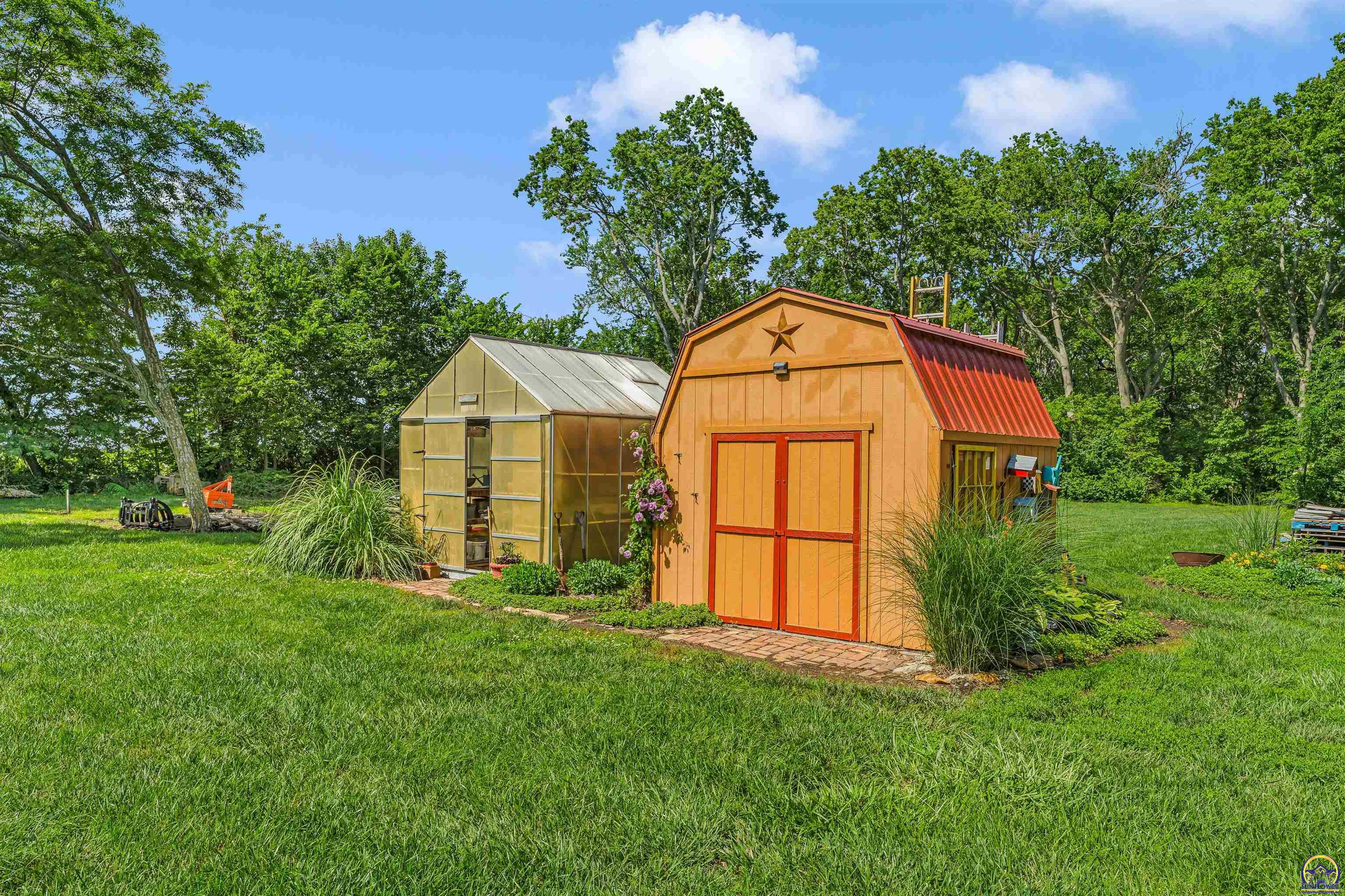 8441 Southwest Valencia Road Auburn, KS 66402 - Photo 54 of 72