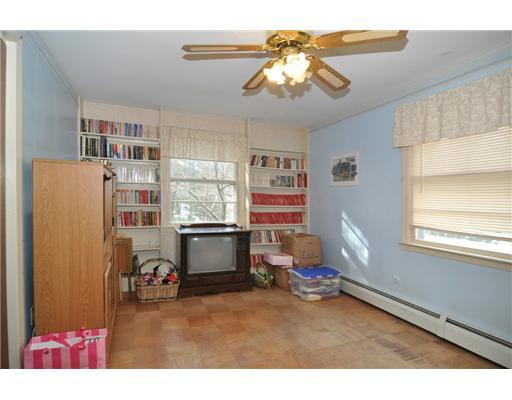8 Pinecrest Road Scituate, RI 02857 - Photo 11 of 20 Den/Family/Great Room.