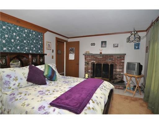 8 Pinecrest Road Scituate, RI 02857 - Photo 15 of 20 Master Bedroom.