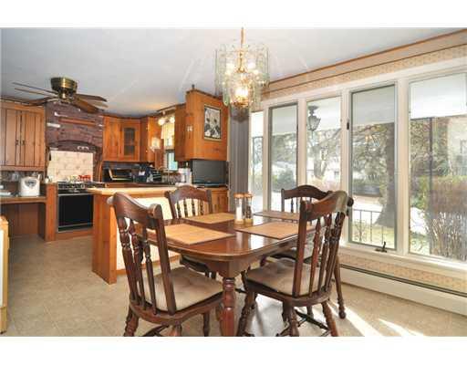 8 Pinecrest Road Scituate, RI 02857 - Photo 9 of 20 Dining Area.