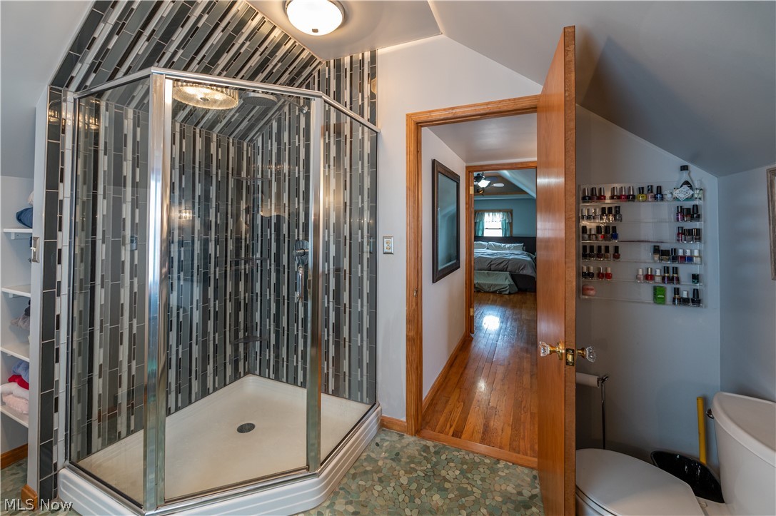 6520 Ridgewood Lakes Drive Parma, OH 44129 - Photo 21 of 34 Custom glass shower with rain head shower
