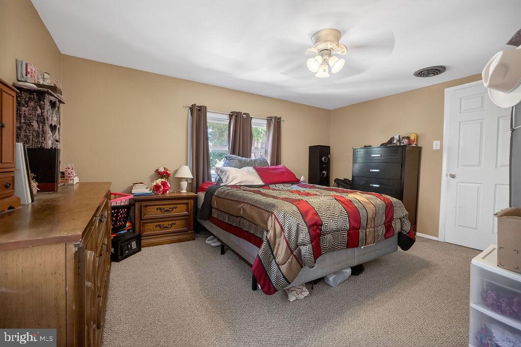 330 Ruth Avenue Upper Chichester, PA 19014 - Photo 13 of 18 Gallery Image 13