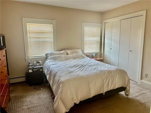 $1,950 | 387 Lloyd Avenue, Unit 3, Providence, RI 02906