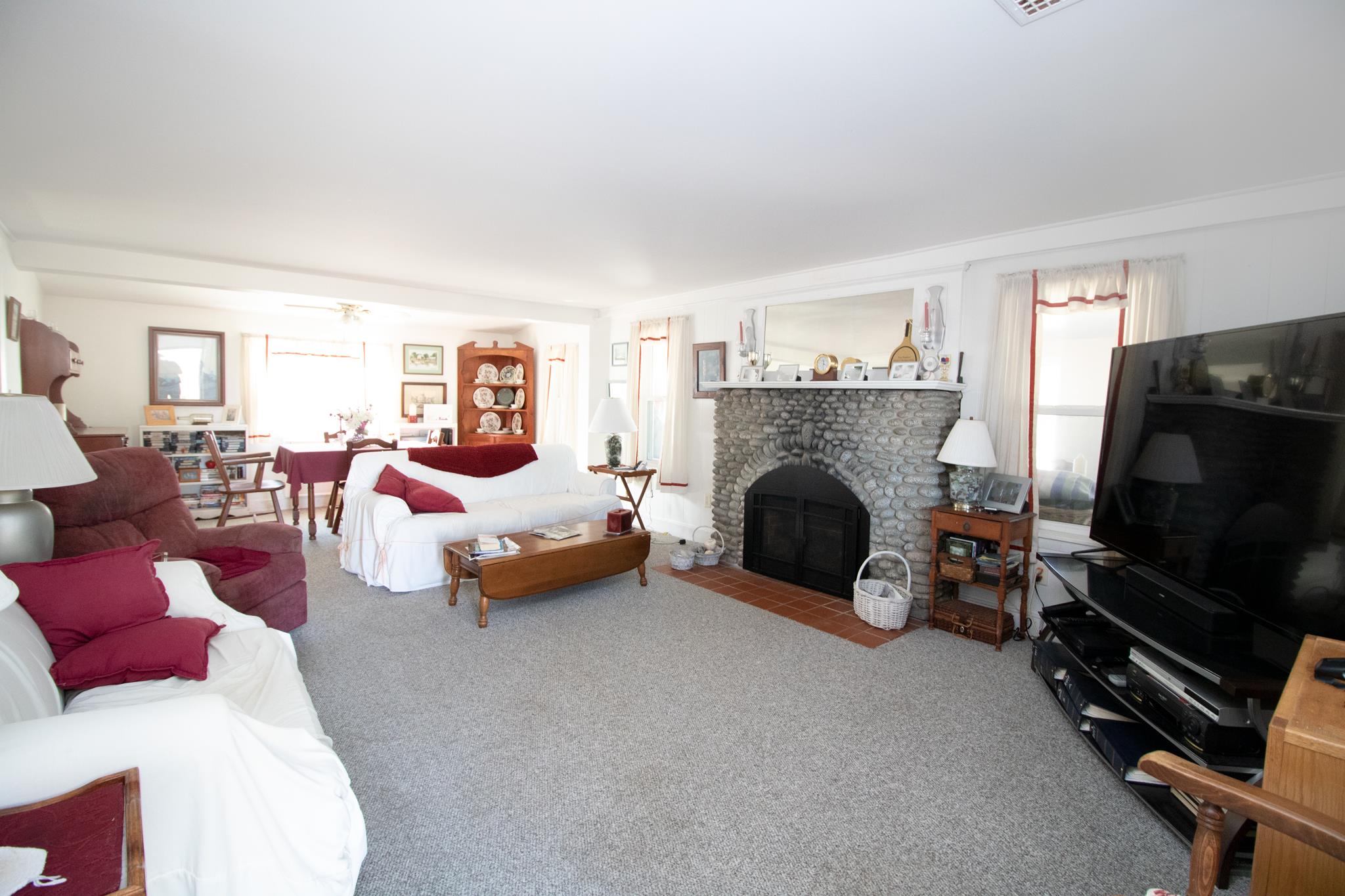 1252 Ocean Boulevard Rye, NH 03870 - Photo 8 of 37