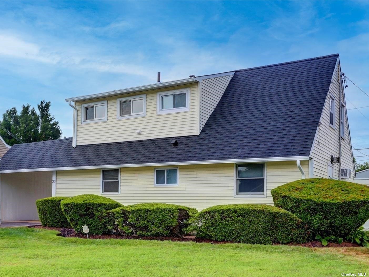 33 Robin Lane Levittown, NY 11756 - Photo 1 of 1