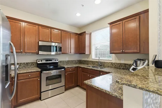 $3,300 | 165 Emerald Creek Terrace, Plantation, FL 33325