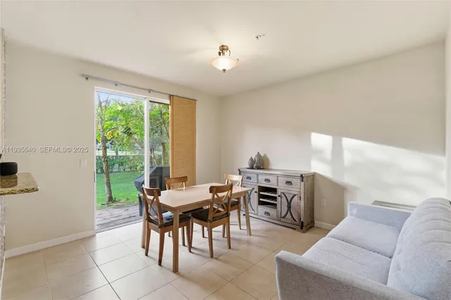 $3,300 | 165 Emerald Creek Terrace, Plantation, FL 33325