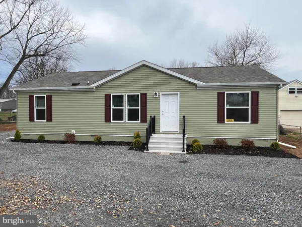 $279,999 | 49 Jump Place, Kearneysville, WV 25430